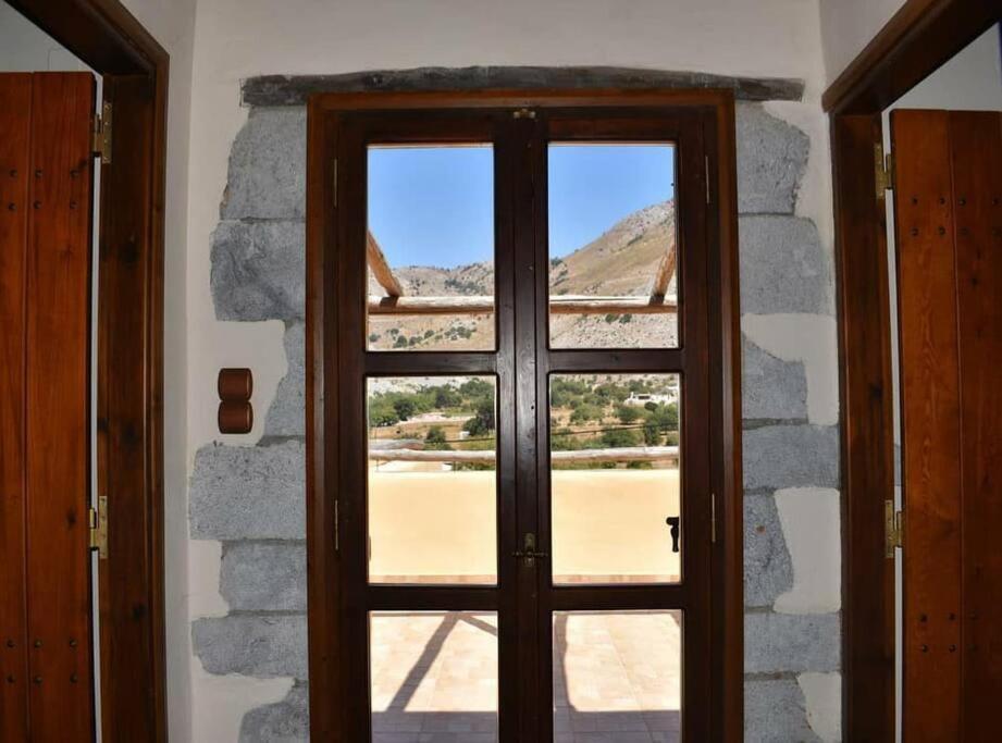Traditional Villa With Pool In Sfakia Imbros ภายนอก รูปภาพ