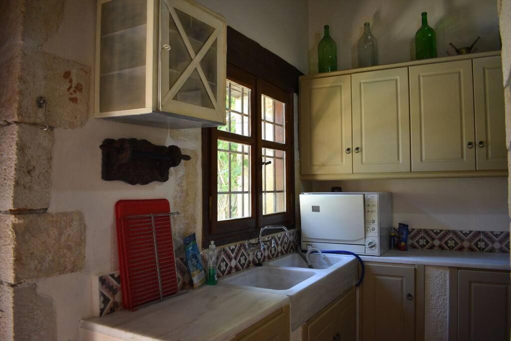 Traditional Villa With Pool In Sfakia Imbros ภายนอก รูปภาพ