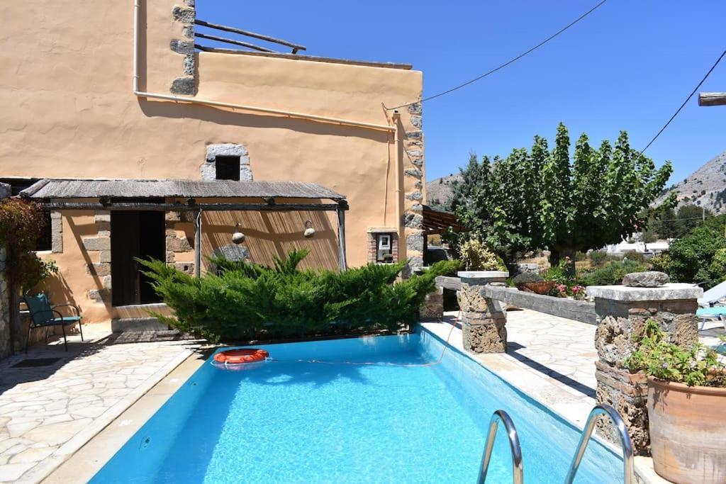 Traditional Villa With Pool In Sfakia Imbros ภายนอก รูปภาพ